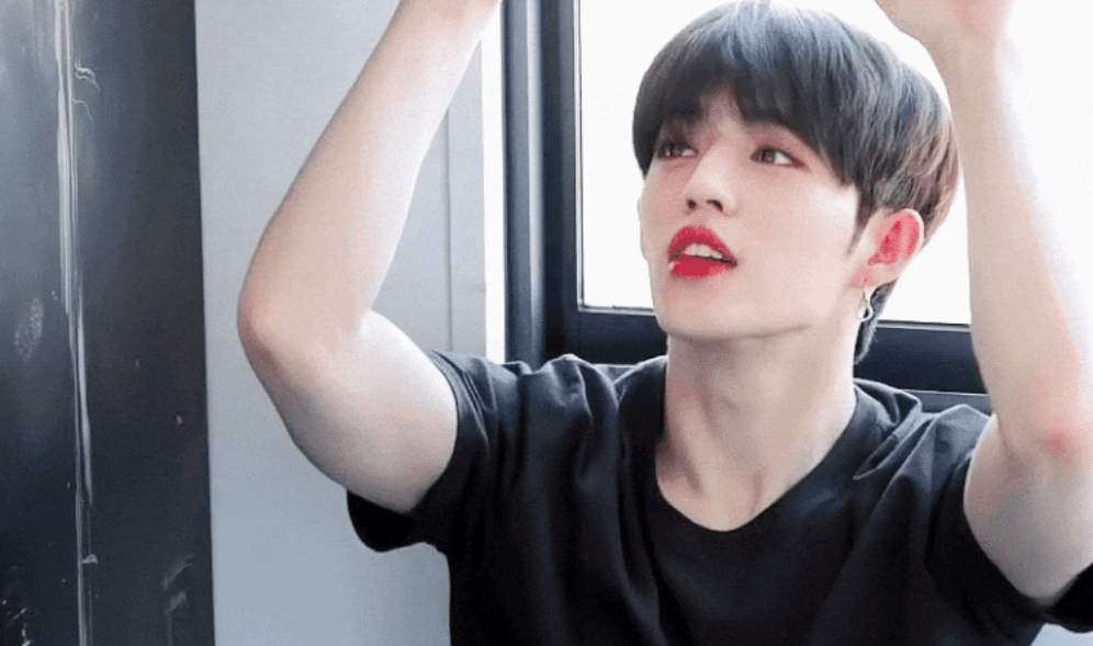 十七歲的S.Coups的姊姊是一名士兵 thumbnail