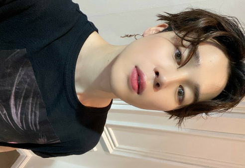 지민 셀카 thumbnail