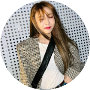 과거의 여주 image