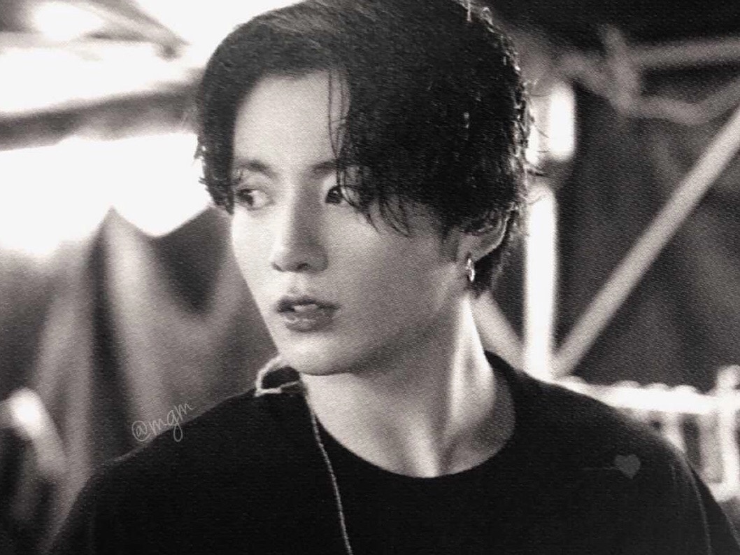 반인반수도 반은 인간이잖아 thumbnail