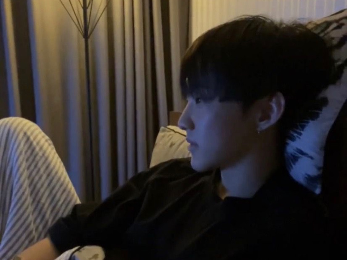 睁开眼，发现自己成了一名管家。 thumbnail