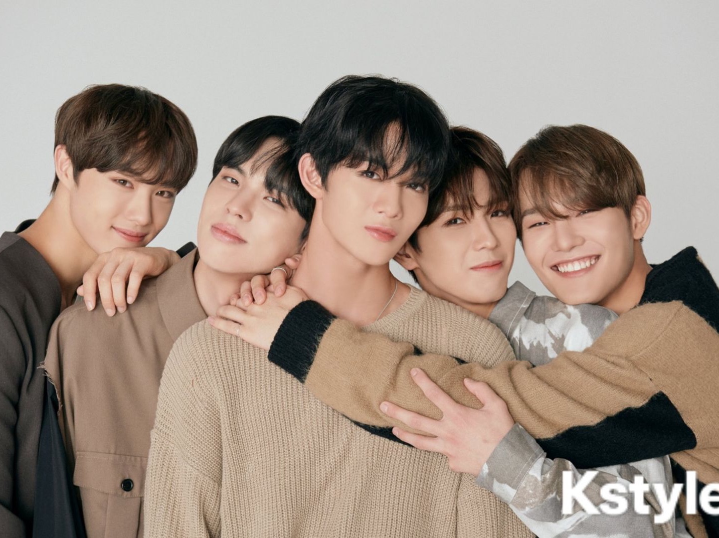 CIX : 배진영 thumbnail