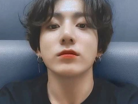 순정녀 여주 vs 암것도 모르는 정국 thumbnail