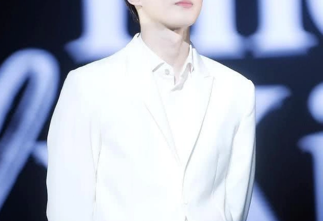 연애 소설 thumbnail