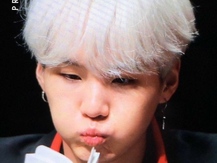 윤기에게 투표해주세요. ♡ thumbnail