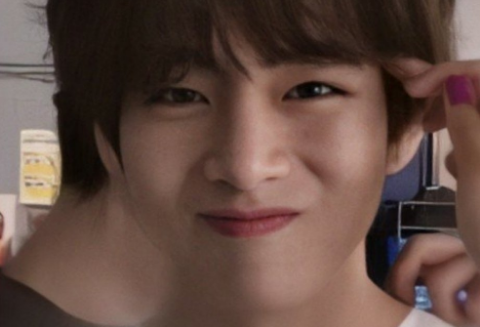 Mon ami virtuel est un tyran. thumbnail