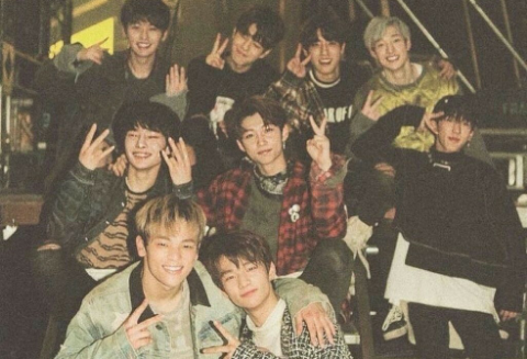 zombie apocalypse with SKZ thumbnail