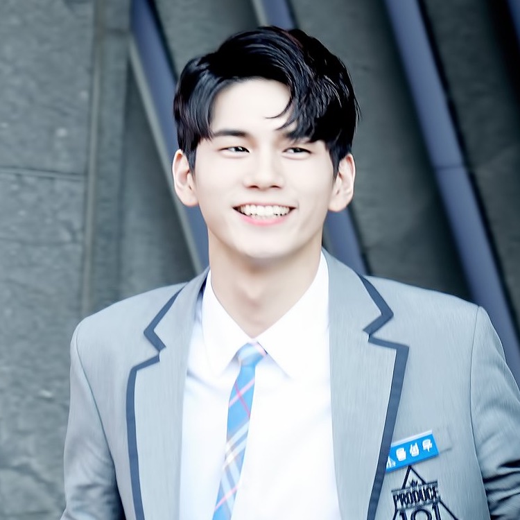 옹성우 image