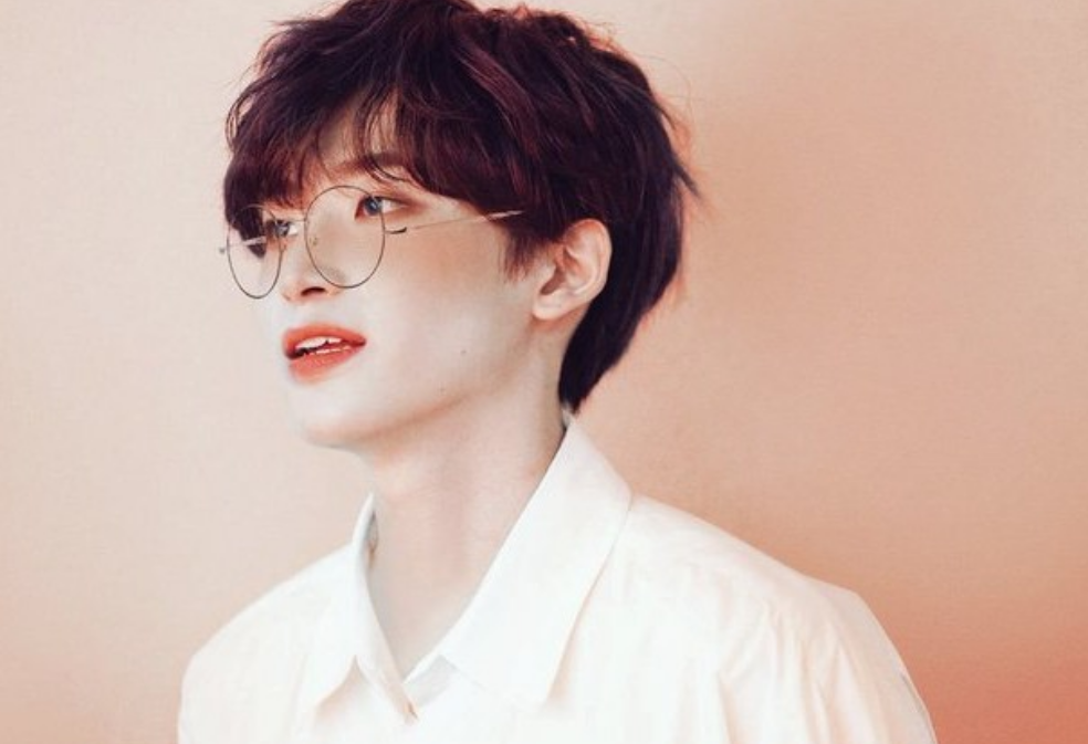 장미빛 삶 속의 아무도 아닌 사람 thumbnail