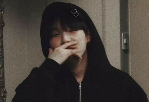 让我们投票给Suga吧！ thumbnail