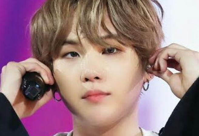 VOTE FOR SUGA 👁️👄👁️ thumbnail