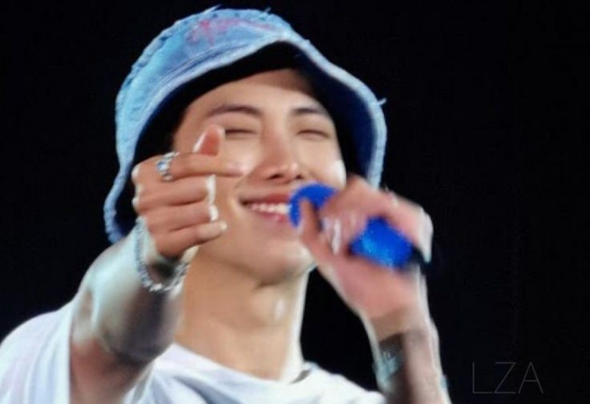 김남준 ✿ 투표 thumbnail