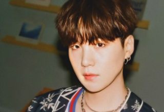 VOTEMOS POR YOONGI SUGA AGUSTD thumbnail