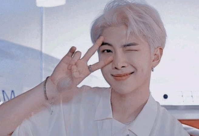 朋友，請投南俊一票🖤 thumbnail