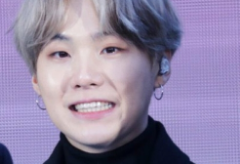 윤기에게 투표하세요💜 thumbnail