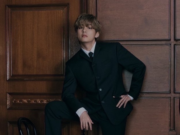 我的奇幻小说变成了现实。 thumbnail