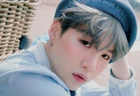 윤기에게 투표하세요 thumbnail