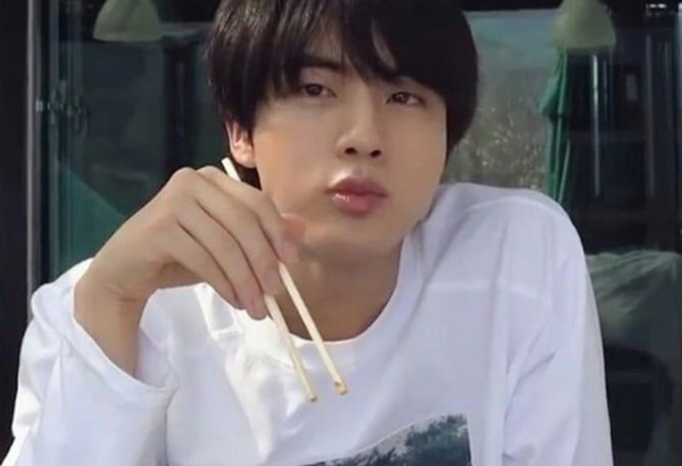 여기 사람들은 진에게 투표합니다 thumbnail