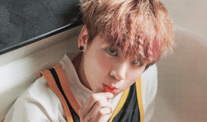 정국과 RM에게 투표하세요! :D thumbnail