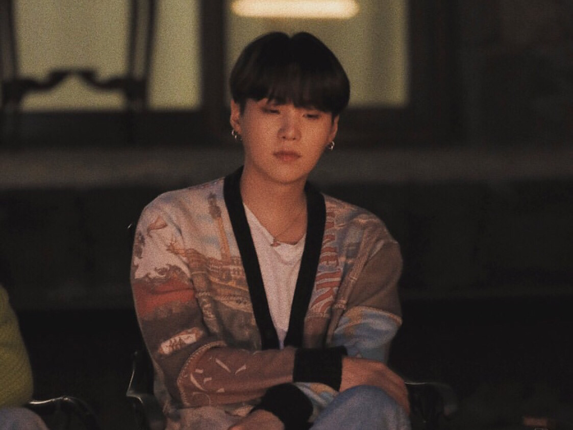 Dia bukan pacarku, tapi dia adalah pacarku. thumbnail