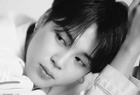 The Difference Between a Villain and a Heroine thumbnail