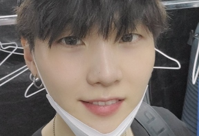 산타가 아빠에게 키스를 해줬어요 thumbnail