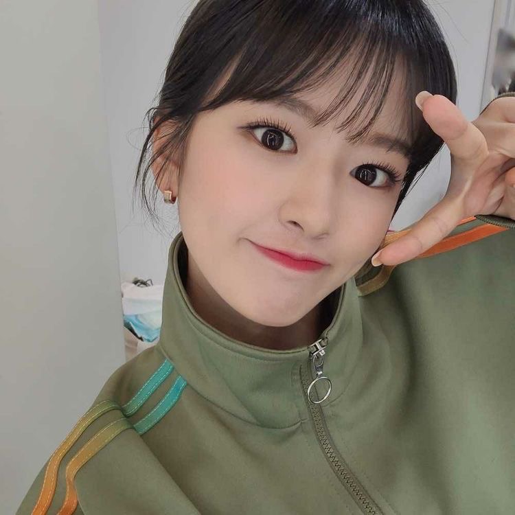 안유진 image