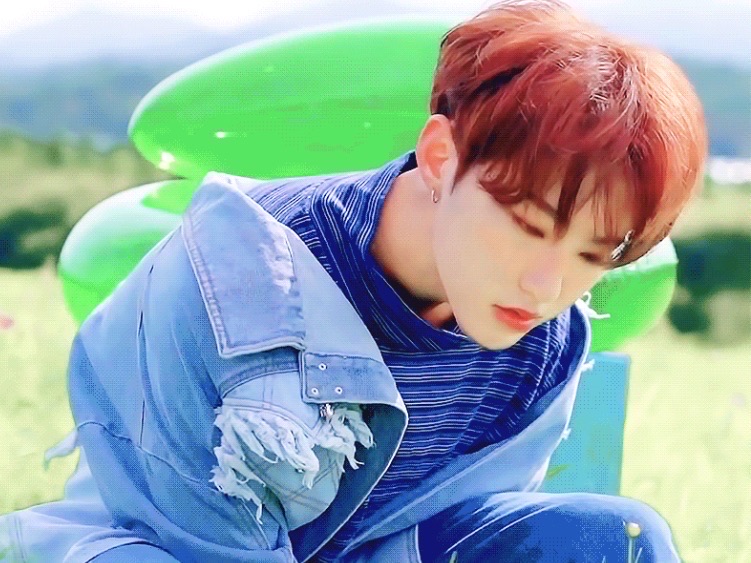 일진과 빵셔틀의 카톡내용(호우) thumbnail