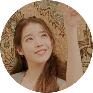 여주or비슷한 사람 image