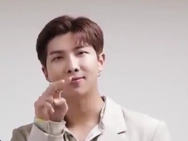 There’s a crab  thumbnail