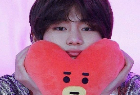 진과 뷔에게 투표하세요 thumbnail