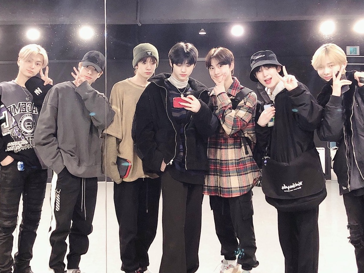 ENHYPEN MEGA ROOKIE GROUP thumbnail