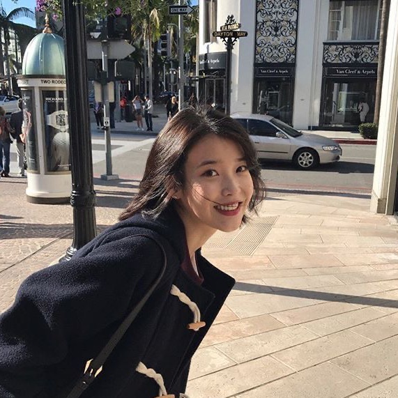 이 지 은 image