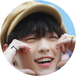 최수빈 image