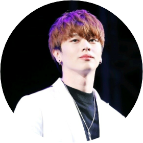 육성재(힐러) image