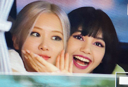 기타를 든 소녀 thumbnail