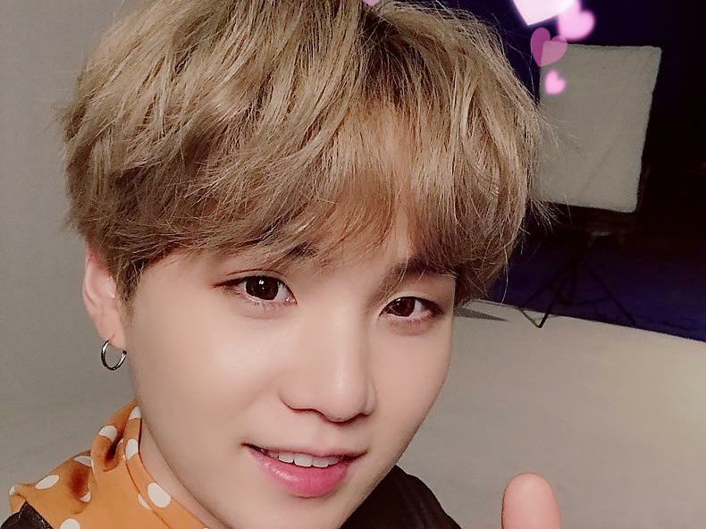 我哥哥以前是霸凌者，現在是領導者。請進。 thumbnail