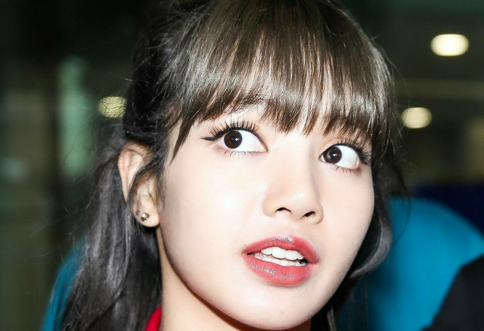 리사의 커다란 사슴 같은 눈망울 🥺 thumbnail