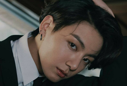 一本關於柾國的短篇小說集 thumbnail