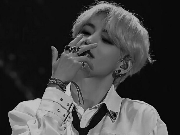 TALK | 결혼생활 5년차 현실부부의 생활 카톡. thumbnail