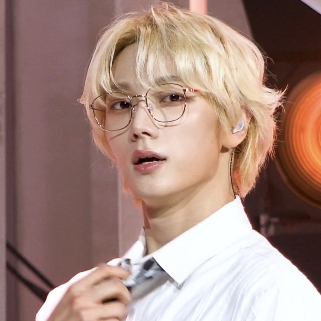 상담실 선생님 image