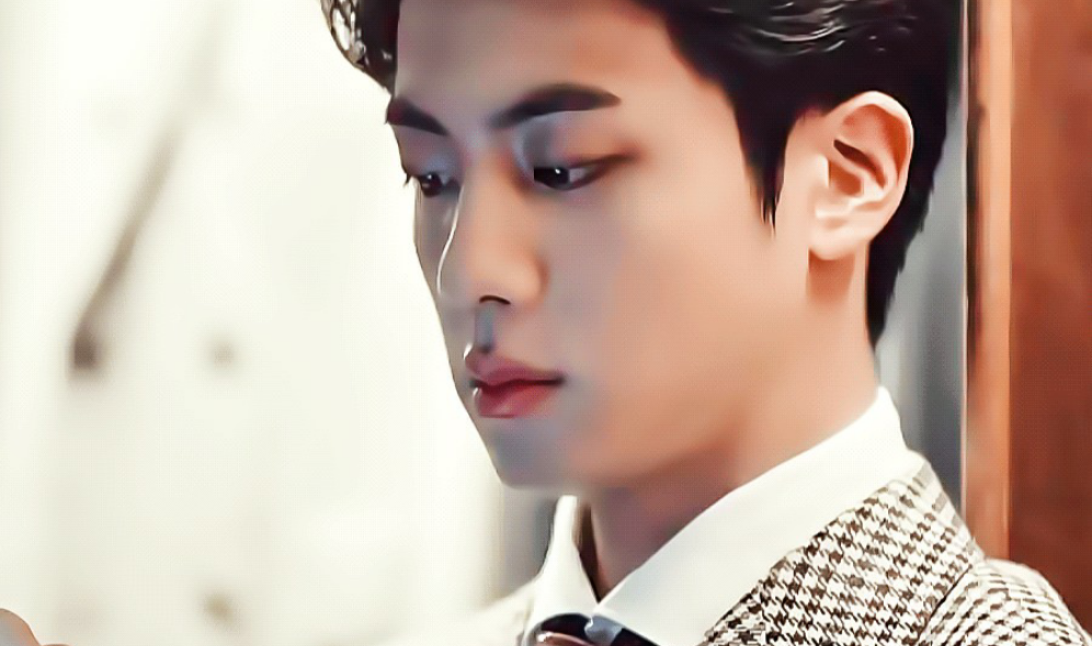 Vota por Jin en diciembre thumbnail