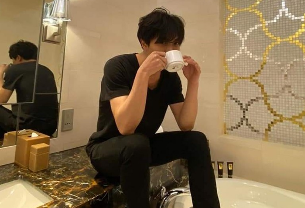 " 나는 교수님과 결혼했다 " thumbnail