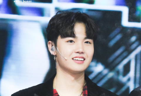 EL JOVEN MEJOR CHICO DEL TESORO thumbnail