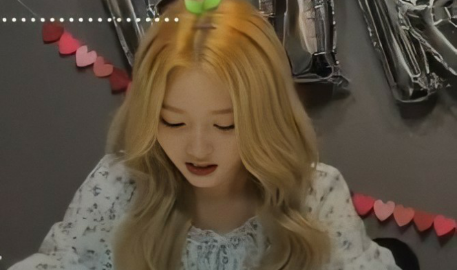 이달의 소녀 고원 thumbnail