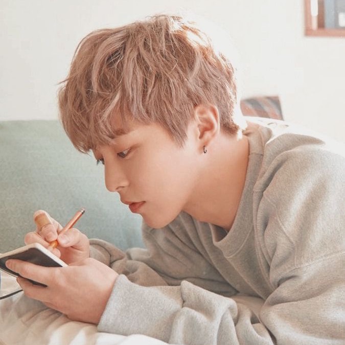김민석 image
