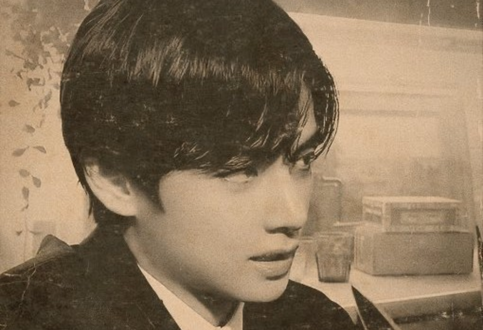 black and white frame thumbnail