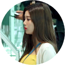 권은비 image