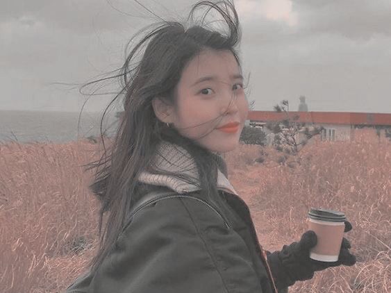 Je suis sous contrat avec une idole. thumbnail