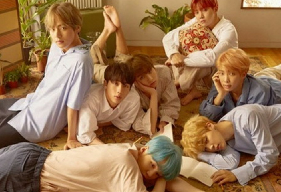 7명의 강아지가 사람이 됬다..!!? thumbnail